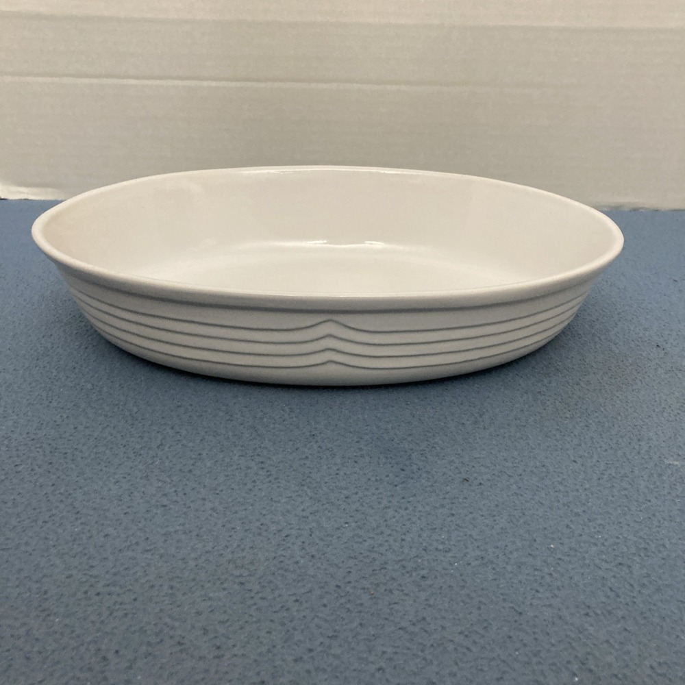 R.H. Macy & Co. White Patterned 12" Oval Stoneware Casserole Dish‎